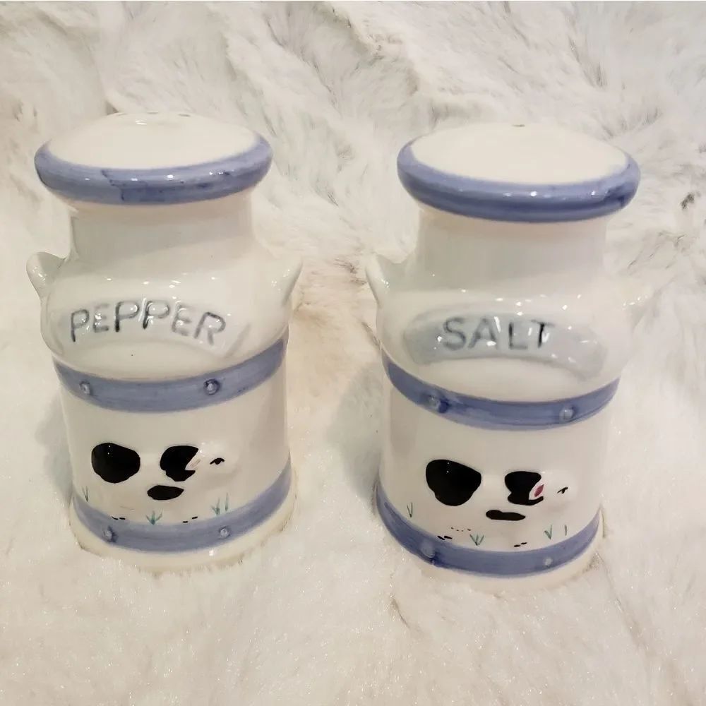 Salt & Pepper Shakers